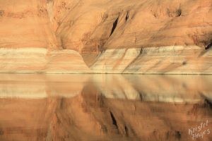 Lake Powel: Mirror Image