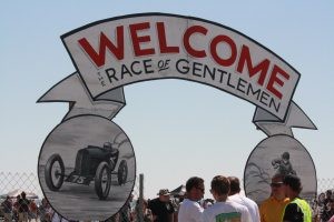 Race of Gentlemen - Welcome to the Pits